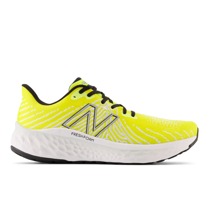 New Balance Men VONGO Cosmic Pine Running Shoes(MVNGOCY5)